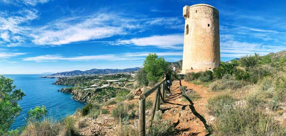 Apartamentos Cantarero Maro Nerja Екстериор снимка